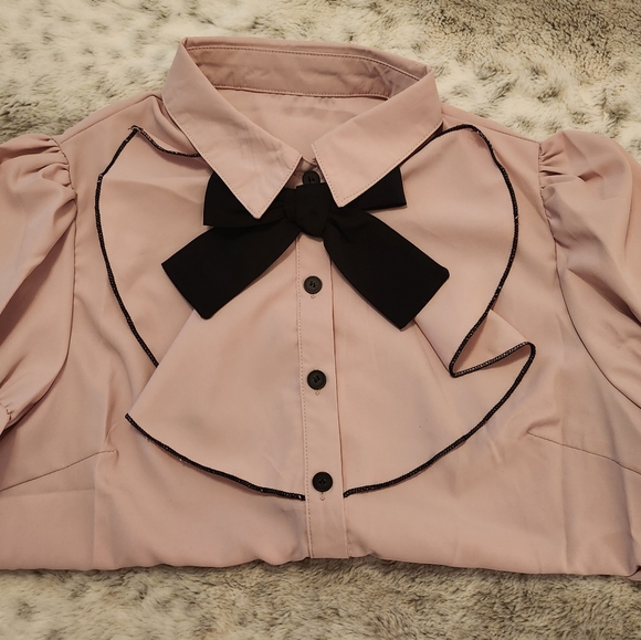 SHEIN Pale Pink with Black Contrast Binding Bow Front Puff Sleeve Size S - Picture 5 of 8